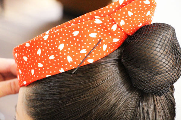 日本女性の美しさを引き立たせる鉢巻きの定番 クワガタ の結び方 半纏 法被の京屋染物店